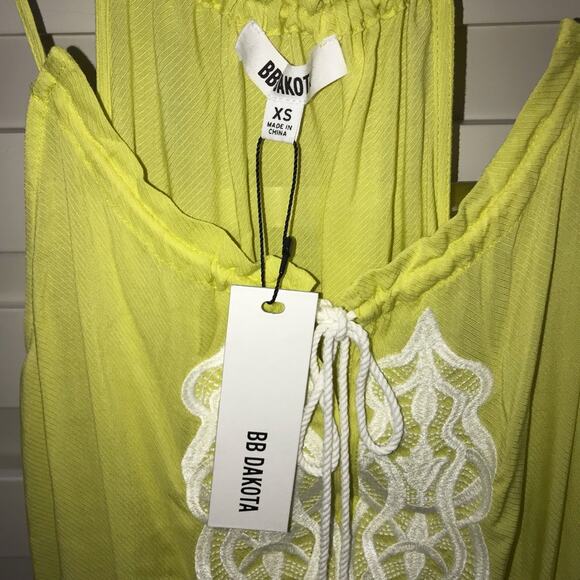 BB Dakota Mardi Embroidered Top Yellow XS - Picture 6 of 6